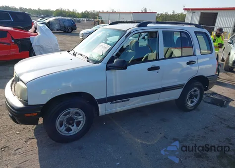 2001 Chevrolet Tracker Hard Top Base from USA, damaged, VIN 2CNBE13C916939402